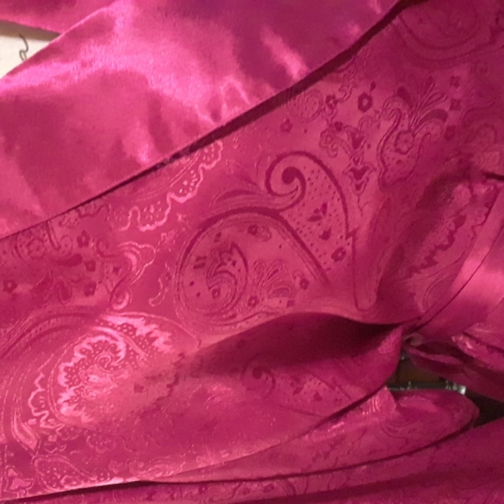 Vintage Victoria's Secret kimono robe - Picture 3 of 10